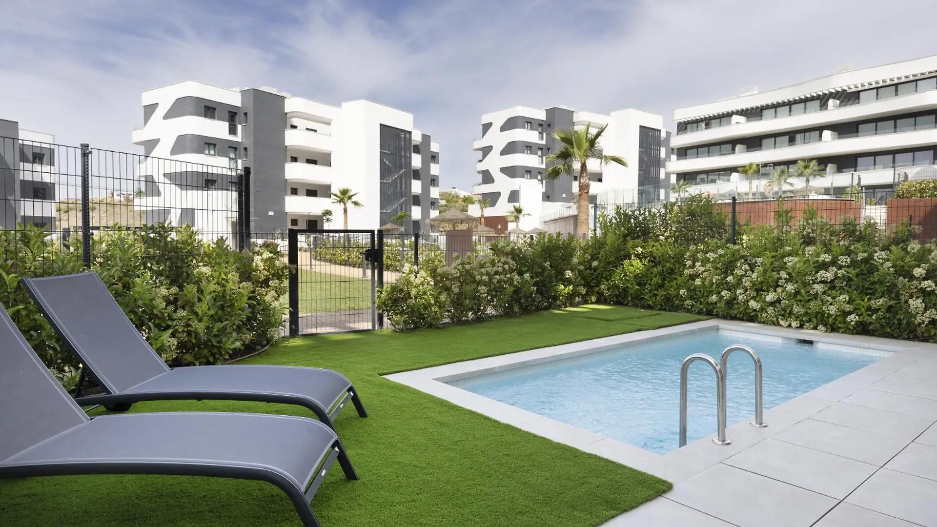 Premium Garden Suite With Private Pool In Higueron Fuengirola 0*,  Spanien